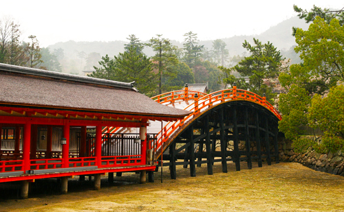 厳島神社　反橋